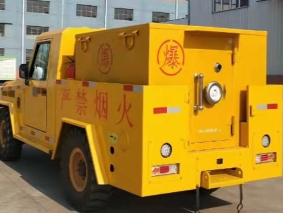 武威凯龙爆破器材运输车：保障爆破任务的安全运行