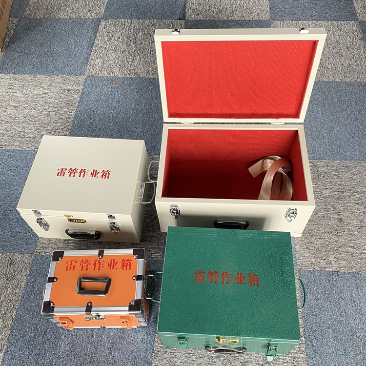 武威爆破工程作业箱如何选择？玻璃钢与传统材质的全面对比